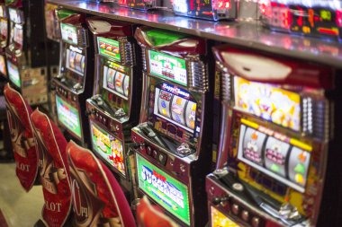 Monopoly Live betting interface and live dealer feed